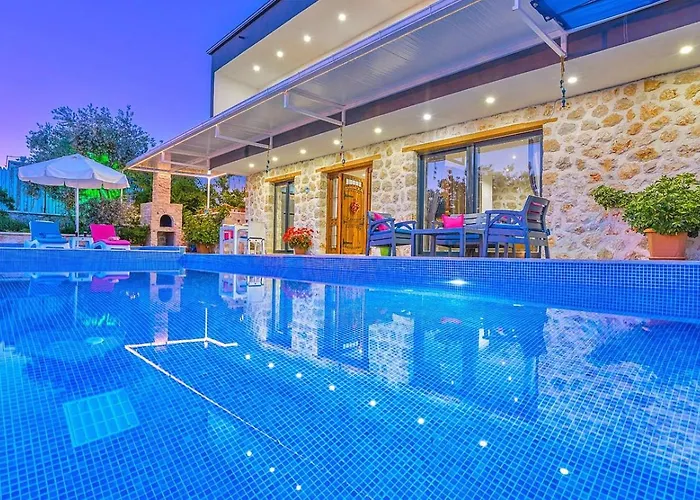 Villa Uezuemlue 1 Bedroom Secluded With Private Pool Hot Tub