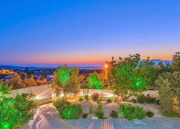 Uezuemlue 1 Bedroom Secluded With Private Pool Hot Tub Villa