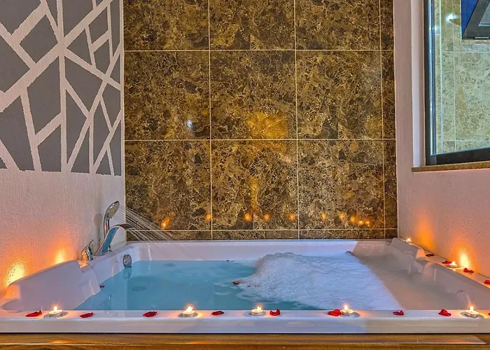 Uezuemlue 1 Bedroom Secluded With Private Pool Hot Tub *