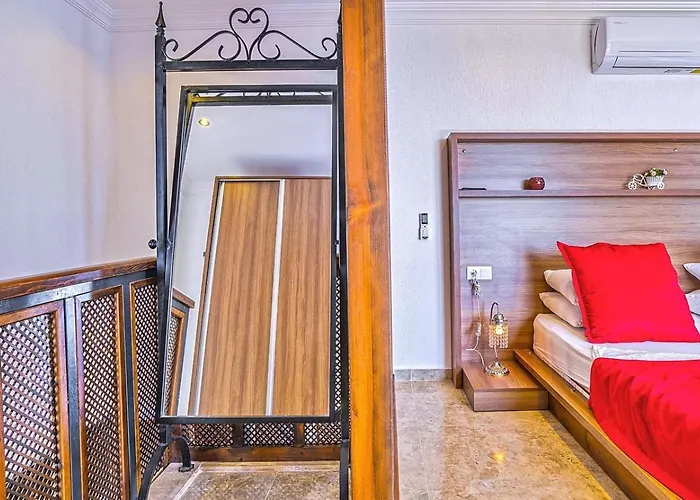 Villa Uezuemlue 1 Bedroom Secluded With Private Pool Hot Tub