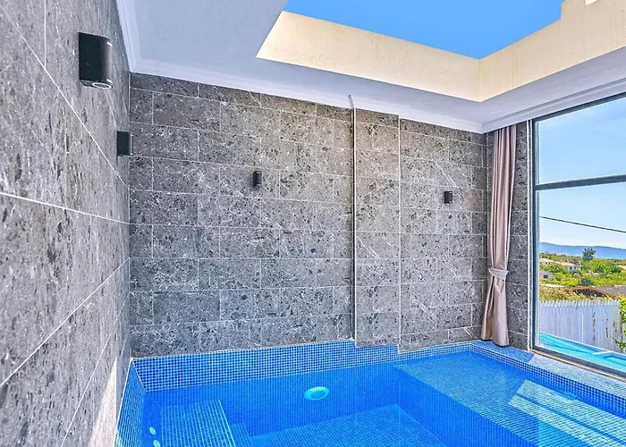 Villa Uezuemlue 1 Bedroom Secluded With Private Pool Hot Tub *