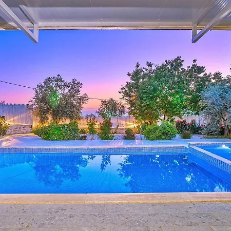 Villa Uezuemlue 1 Bedroom Secluded With Private Pool Hot Tub Kalkan