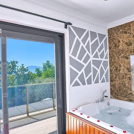Uezuemlue 1 Bedroom Secluded With Private Pool Hot Tub Villa