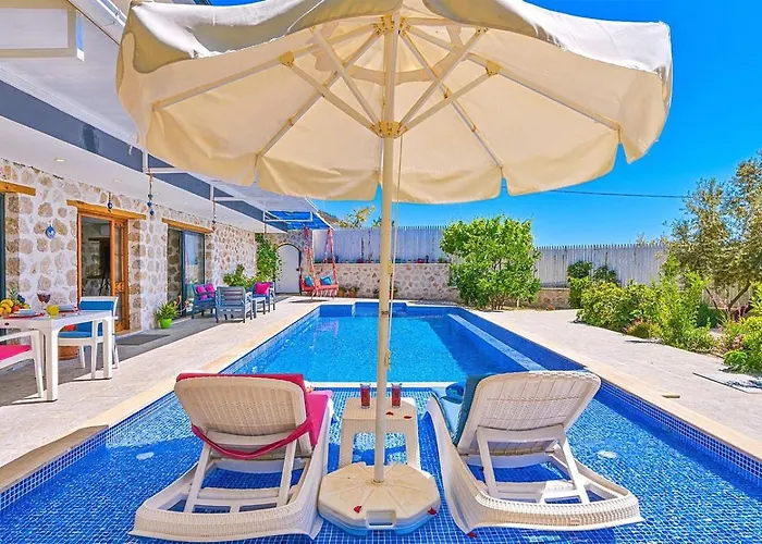 Uezuemlue 1 Bedroom Secluded With Private Pool Hot Tub Villa