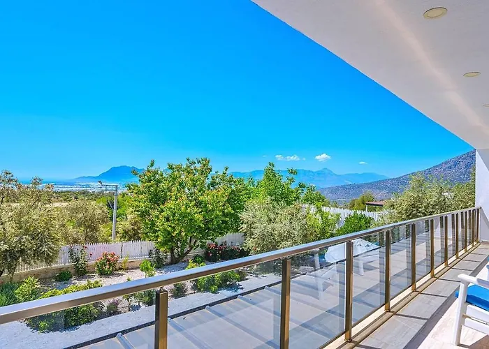 Uezuemlue 1 Bedroom Secluded With Private Pool Hot Tub Villa Kalkan
