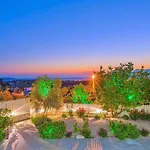 Uezuemlue 1 Bedroom Secluded With Private Pool Hot Tub וילה