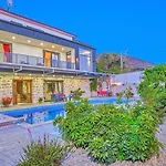 וילה Uezuemlue 1 Bedroom Secluded With Private Pool Hot Tub *