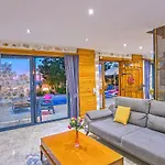 וילה Uezuemlue 1 Bedroom Secluded With Private Pool Hot Tub קלקן