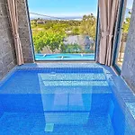 וילה Uezuemlue 1 Bedroom Secluded With Private Pool Hot Tub