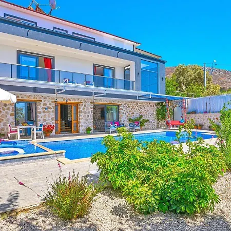 וילה Uezuemlue 1 Bedroom Secluded With Private Pool Hot Tub